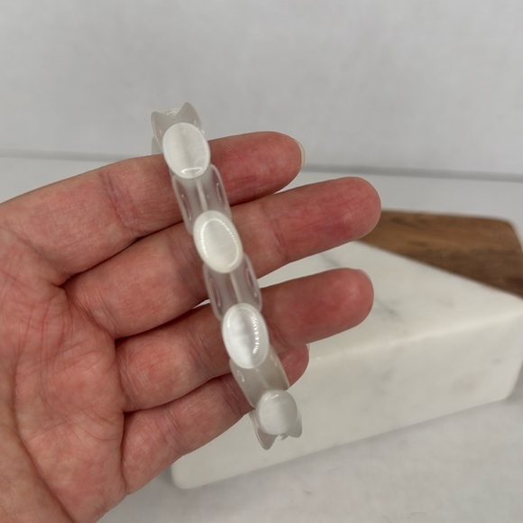 Modern White Frosted Bracelet with Stone Design lot C39 - Picture 2 of 4